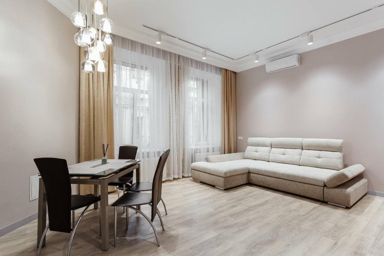 Central Barkar Apartments Odessa Exteriör bild